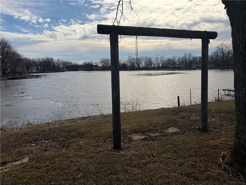 83 Lakeview Road, Gays, IL, 61928 | Card Image