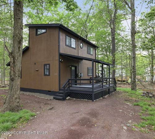 2946 Vera Ct, Tobyhanna, PA, 18466-3782 | Card Image