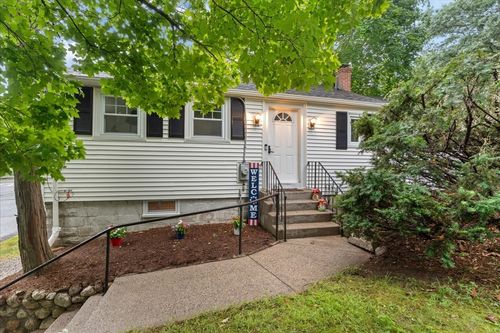 19 Bennett St, Wrentham, MA, 02093-1404 | Card Image