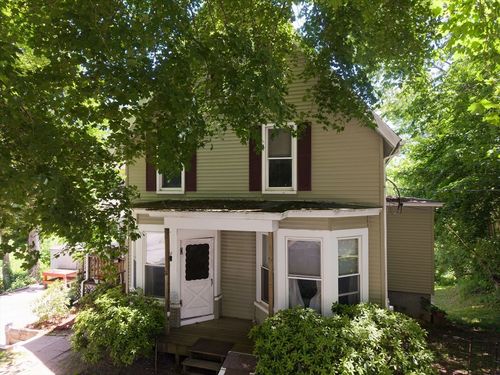 52 Cherry St, Spencer, MA, 01562-2207 | Card Image