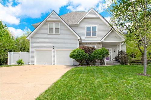 6913 Red Oak Dr, Shawnee, KS, 66217-9538 | Card Image