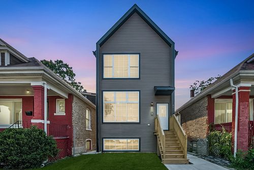 8412 S Green St, CHICAGO, IL, 60620-3207 | Card Image