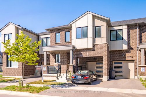 1253 Dias Landing, Milton, ON, L9E1W2 | Card Image
