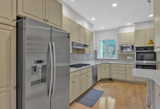 APT-3 - 24 Dean Rd, Condo with 2 bedrooms, 2 bathrooms and 2 parking in Brookline MA | Image 13