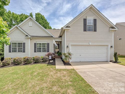 10234 Tintinhull Dr, Fort Mill, SC, 29707-1573 | Card Image