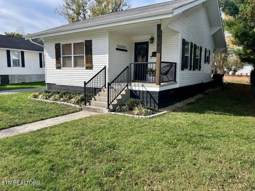210 W Lincoln Rd, Alcoa, TN, 37701-2406 | Card Image