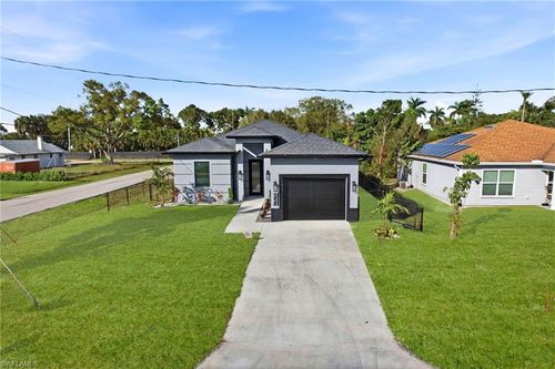 3701 Madison Ave, Fort Myers, FL, 33916-1217 | Card Image