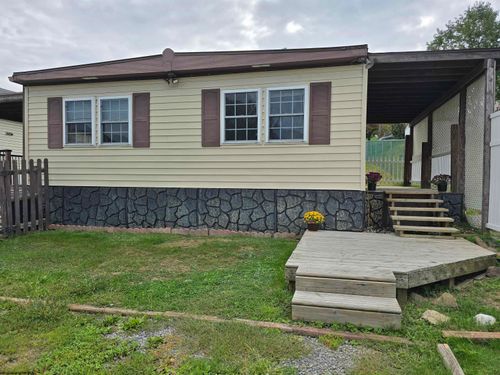 445 Center St, Morgantown, WV, 26505-4702 | Card Image