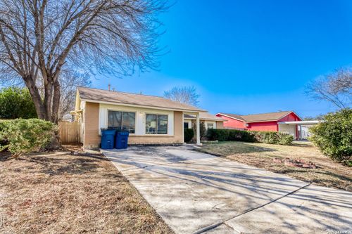 5210 Tom Stafford Dr, Kirby, TX, 78219-2046 | Card Image