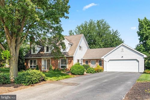 3398 Braemar Ct, CHAMBERSBURG, PA, 17202-8117 | Card Image