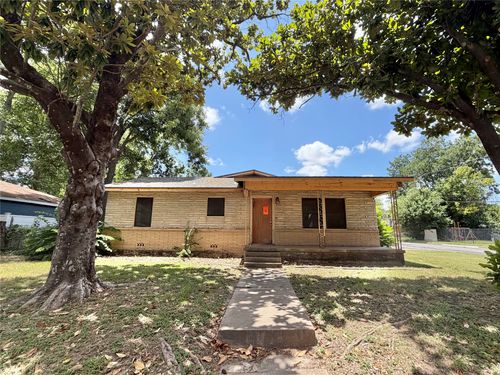 2501 S 27th St, Waco, TX, 76706-3911 | Card Image