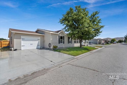 1350 Constitution Ln, Emmett, ID, 83617-3924 | Card Image
