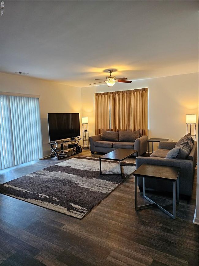 APT-206 - 4308 Hillingdon Bnd, House attached with 2 bedrooms, 2 bathrooms and null parking in Chesapeake VA | Image 5