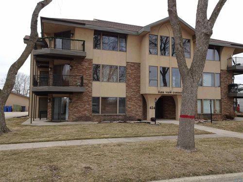 424 4th Avenue, Sheldon, IA, 51201-1140 | Card Image