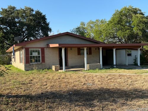 218 Graham Rd, Kenedy, TX, 78119-3635 | Card Image