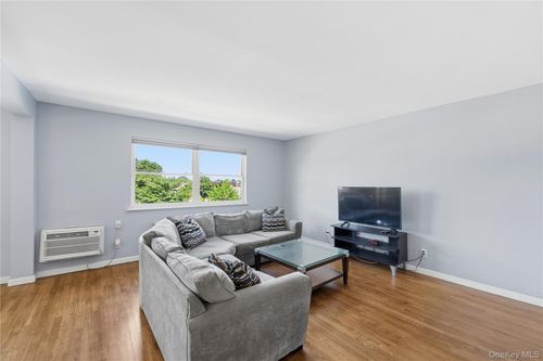 3fl-59-17 Kissena Boulevard, New York, NY, 11355 | Card Image