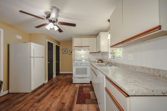 7 Midridge Cir, Condo with 2 bedrooms, 2 bathrooms and null parking in Londonderry NH | Image 8