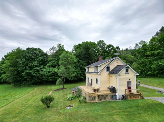 2425 Old Silo Rd, House other with 3 bedrooms, 3 bathrooms and null parking in Saint Johnsbury VT | Image 5