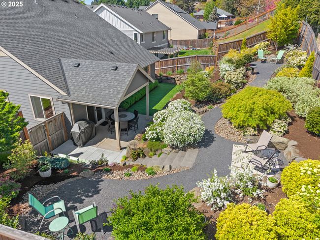 1010 Nw 1 St St, House other with 4 bedrooms, 3 bathrooms and 2 parking in Dundee OR | Image 40