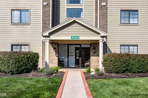 206-8750 Yardley Court, Indianapolis, IN, 46268 | Card Image