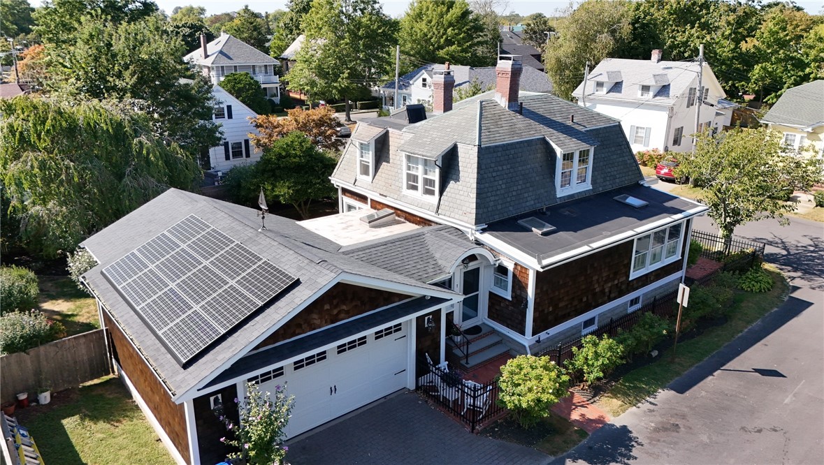 Annandale Ter, Newport, RI 02840