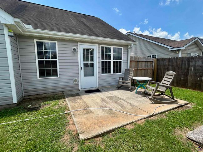 208 Burr Dr, House other with 3 bedrooms, 2 bathrooms and null parking in Byron GA | Image 45