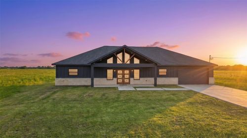 619 Chuckwagon Trl, Angleton, TX, 77515 | Card Image