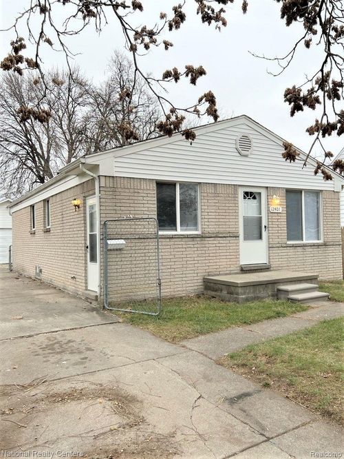 12401 Vernon Ave, Warren, MI, 48089-4945 | Card Image