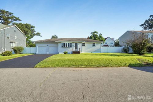 125 Cedar St, Colonia, NJ, 07067-1605 | Card Image
