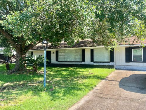 914 Beatrice Dr, Long Beach, MS, 39560-4311 | Card Image
