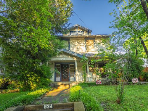 824 Elsbeth St, Dallas, TX, 75208-4224 | Card Image