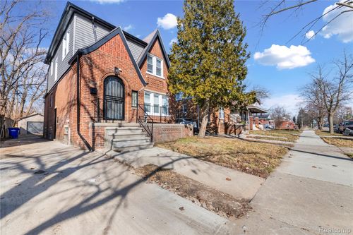 15887 Robson St, Detroit, MI, 48227-2642 | Card Image