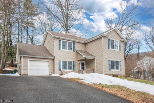 10 Memory Ln, Denville, NJ, 07834-2428 | Card Image