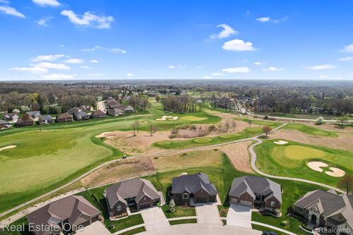 62752 Sawgrass Dr, Washington Township, MI, 48094-1650 | Card Image
