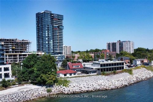 802-370 Martha St, Burlington, ON, L7R | Card Image