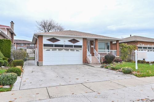 10 Pleasantview Ave, Brampton, ON, L6X2M9 | Card Image
