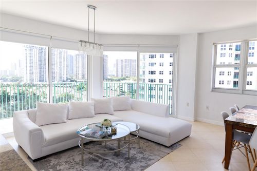 1001-20000 E Country Club Dr, Aventura, FL, 33180-3009 | Card Image