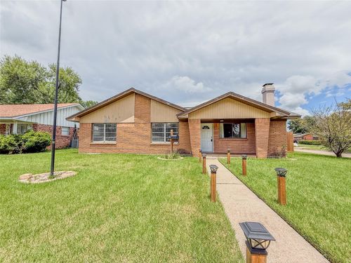 3321 Tanglebriar Dr, Pasadena, TX, 77503-2169 | Card Image