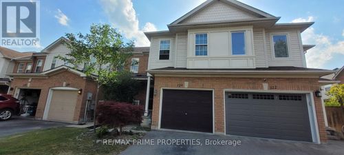 124 Glasgow Cres, Keswick, ON, L4P4B1 | Card Image