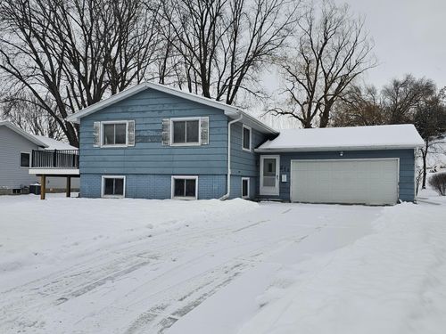 211 Edgeview Dr, Rollingstone, MN, 55969-9772 | Card Image