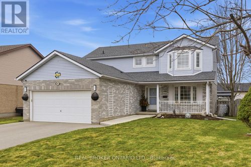 107 Rose Bridge Crescent, Cambridge, ON, N3C3Z2 | Card Image