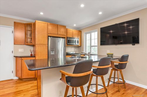 3b-441 W Main St, Huntington, NY, 11743-3225 | Card Image