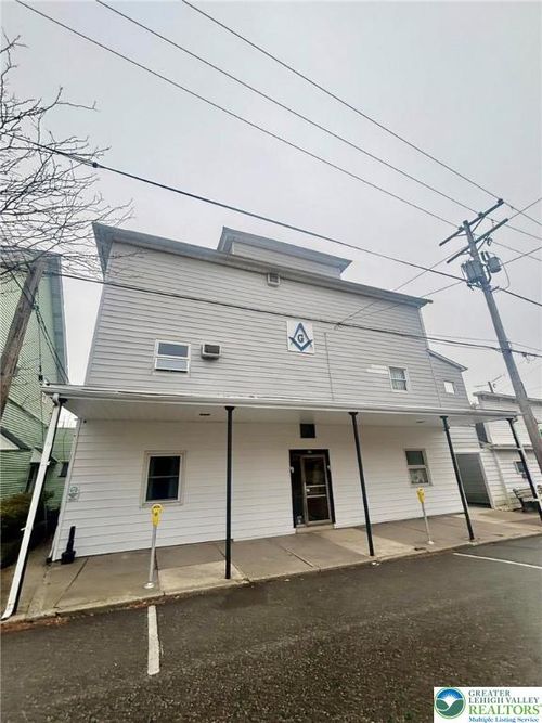 23-20 W Main Street, Pen Argyl Boro, PA, 18072 | Card Image