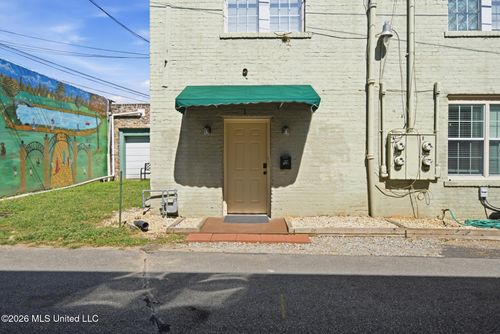 1-404 Courthouse Square, Columbia, MS, 39429 | Card Image