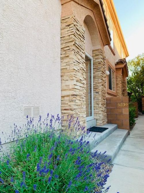 18a-5239 Na Pali St Ne, Albuquerque, NM, 87111-1961 | Card Image