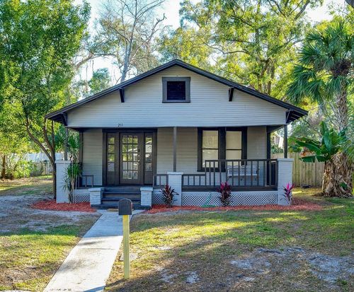 211 E Cluster Ave, TAMPA, FL, 33604-4821 | Card Image