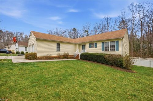 4253 Birdella Dr, Williamsburg, VA, 23188-7366 | Card Image
