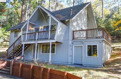 17121 Smokey River Dr, Sonora, CA, 95370-8991 | Card Image