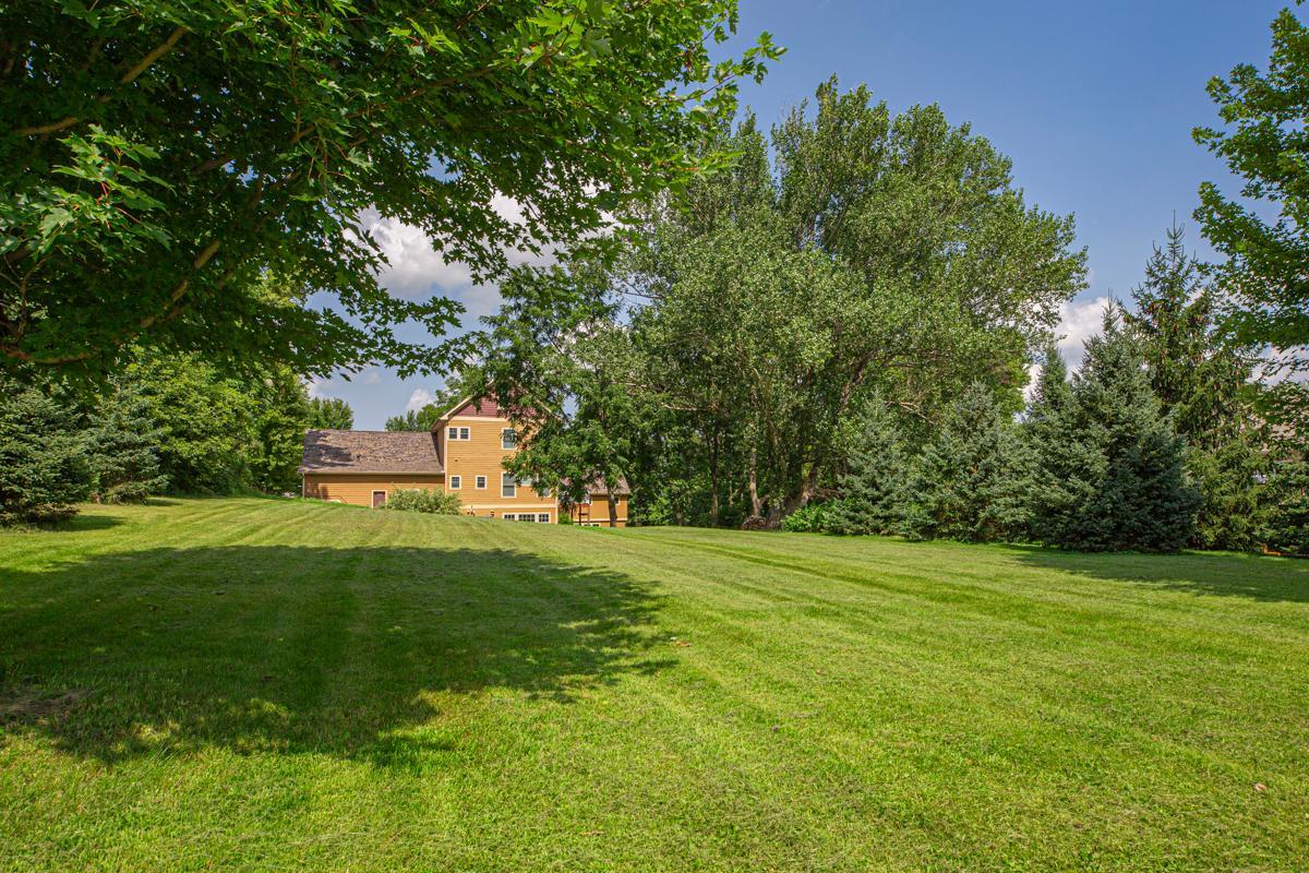 Land in Dundas 3