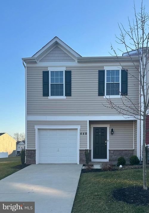 440 Locust Run Dr, YORK, PA, 17404-9120 | Card Image